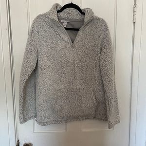 Pullover sweater